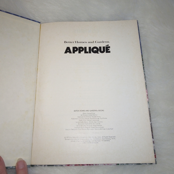 BOOK Better Homes and Gardens Applique, c. 1978 - Picture 2 of 6